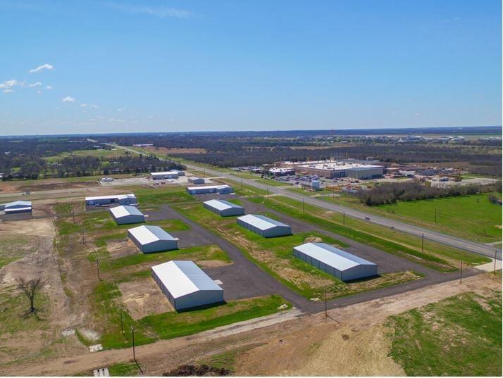Industrial warehouse property available for sale in the Texarkana area