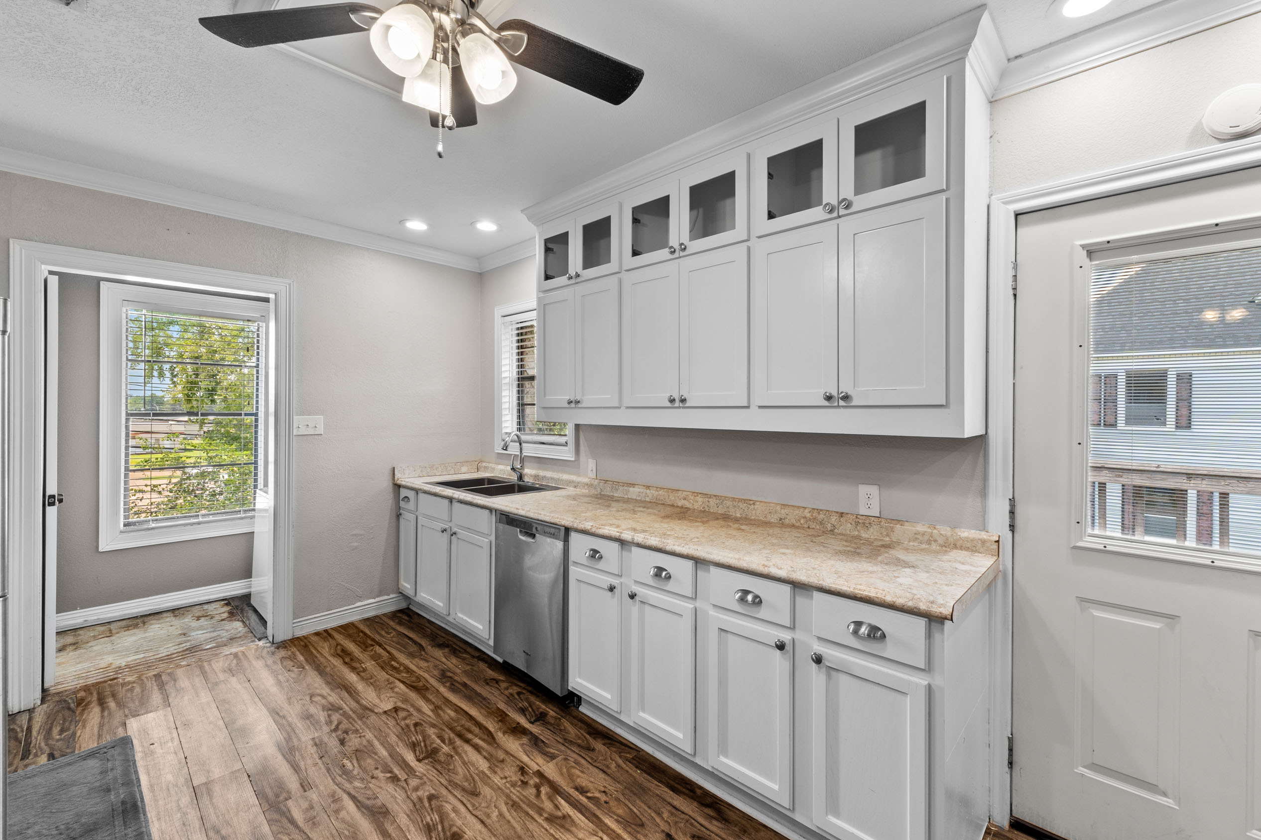 701 Olive, Texarkana, Texas 75501, ,Multi-Family,For Sale,Olive,1101 701 Olive, Texarkana, Texas 75501, ,Multi-Family,For Sale,Olive,1101