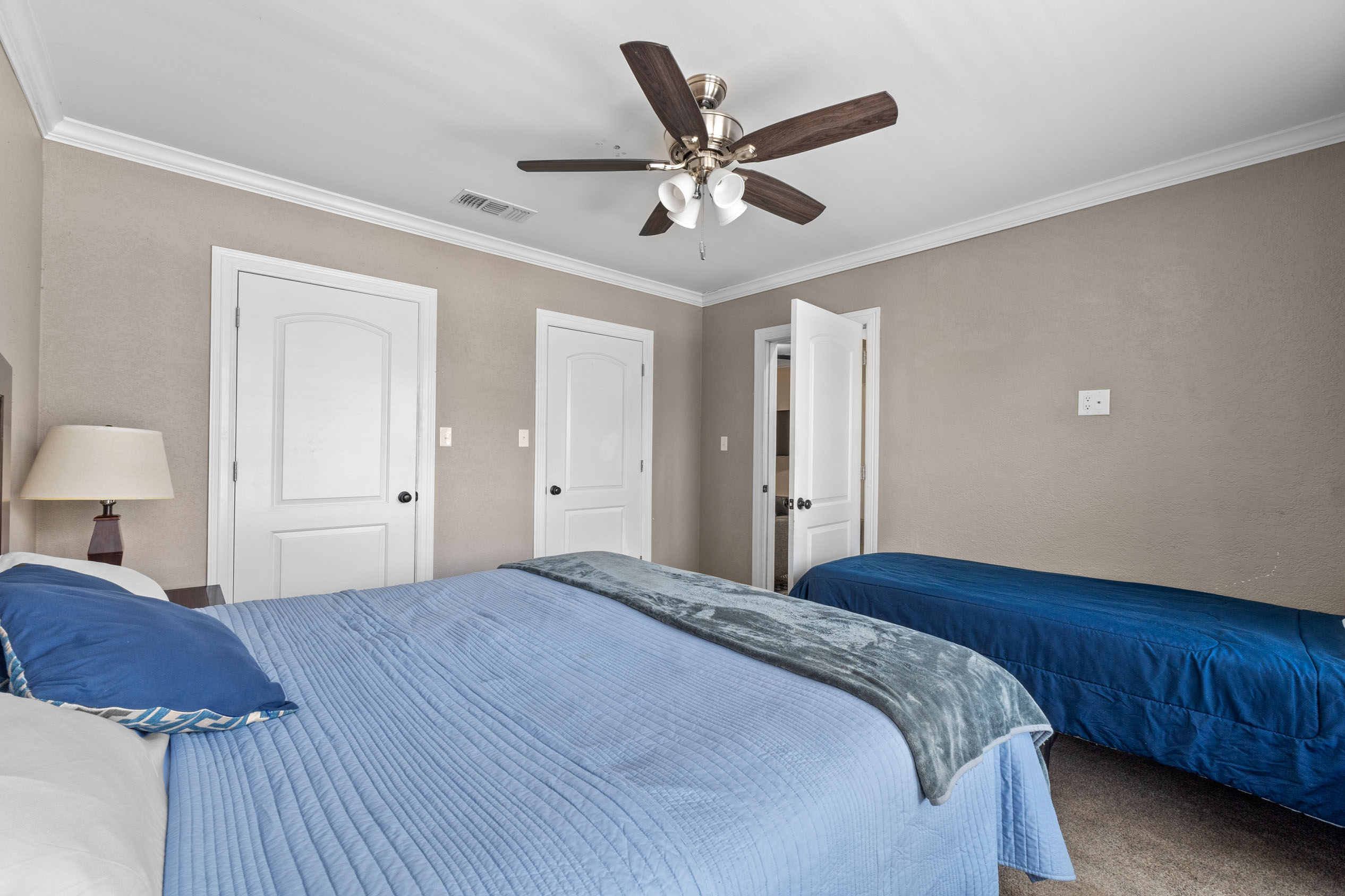 701 Olive, Texarkana, Texas 75501, ,Multi-Family,For Sale,Olive,1101 701 Olive, Texarkana, Texas 75501, ,Multi-Family,For Sale,Olive,1101