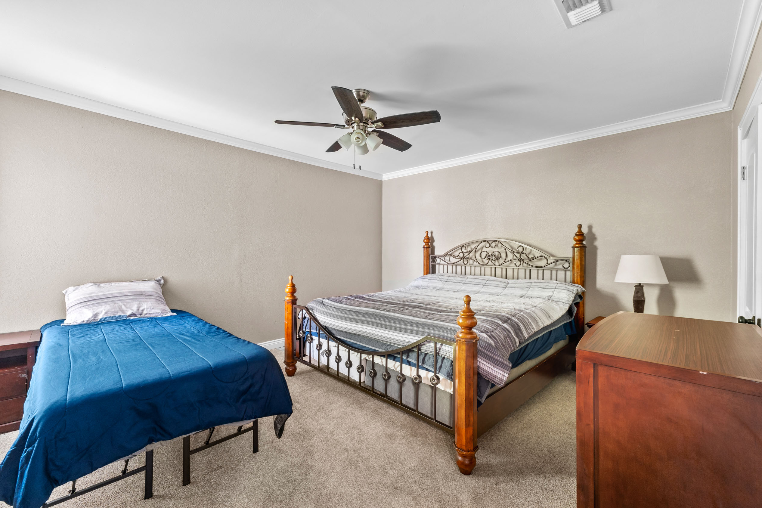 701 Olive, Texarkana, Texas 75501, ,Multi-Family,For Sale,Olive,1101 701 Olive, Texarkana, Texas 75501, ,Multi-Family,For Sale,Olive,1101