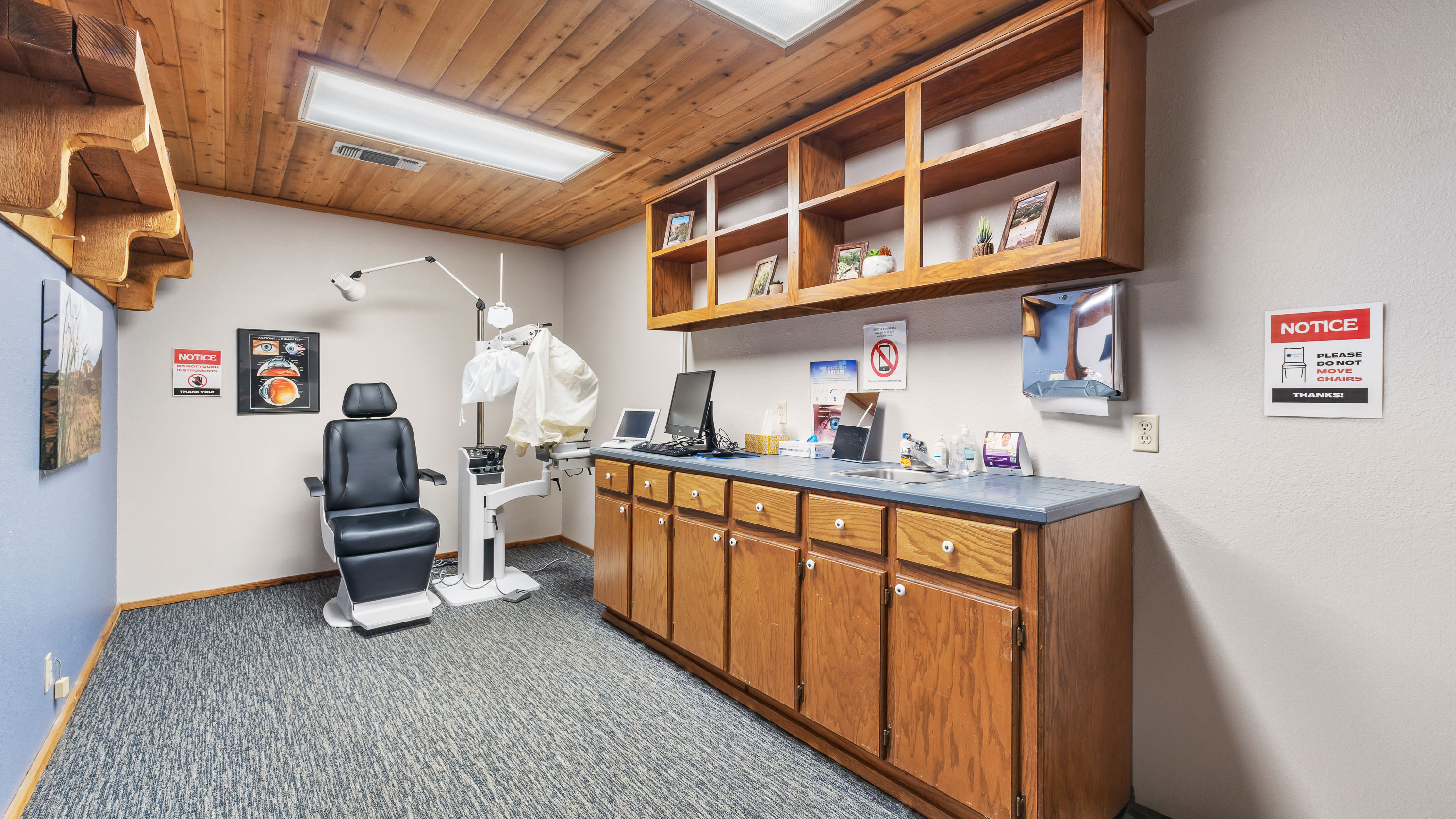 101 Tyson, New Boston, Texas 75570, ,Office,For Sale,Tyson,1103 101 Tyson, New Boston, Texas 75570, ,Office,For Sale,Tyson,1103