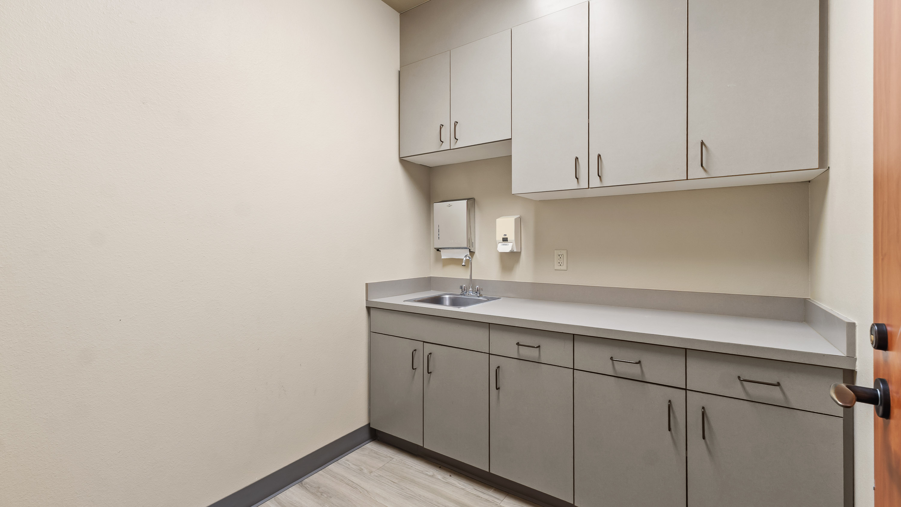 910 James Bowie Dr., New Boston, Texas 75570, 12 Rooms Rooms,Retail,For Lease,James Bowie,1131