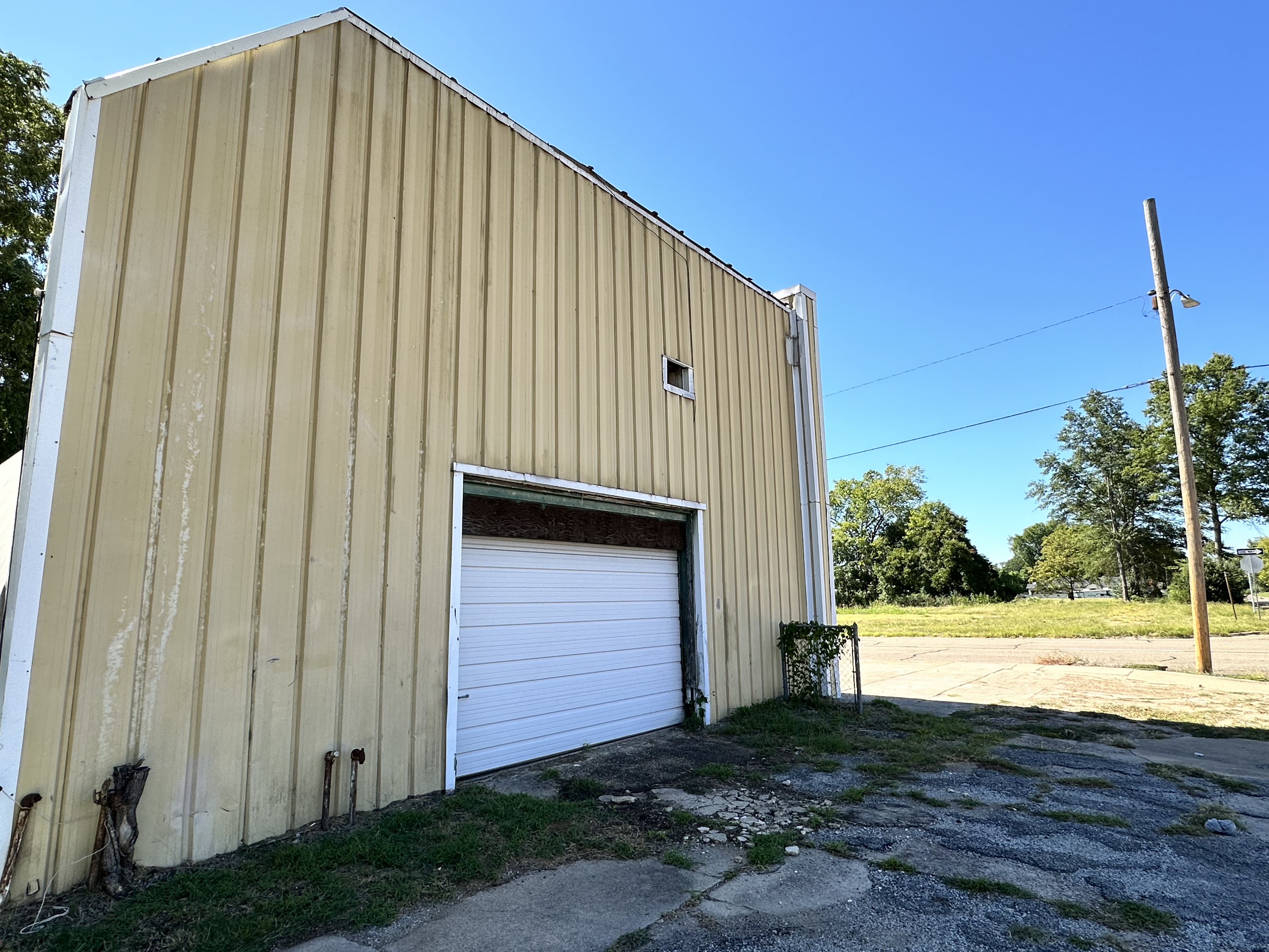 801 W. 7th St., Texarkana, Texas 75501, ,Warehouse,For Sale,W. 7th St.,1075