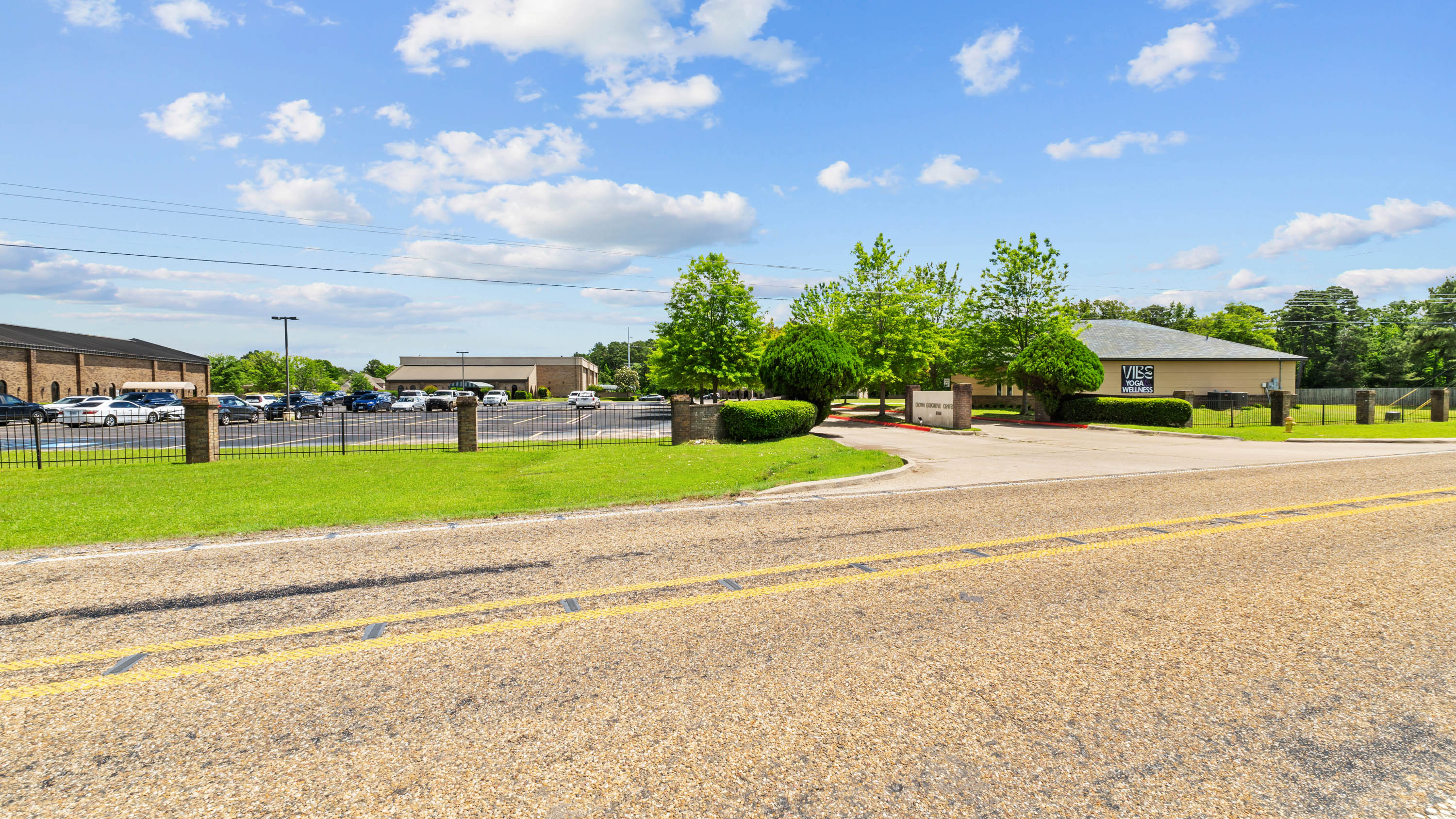 6500 Summerhill Rd., Texarkana, Texas 75503, ,Office,For Lease,Crown Plaza,Summerhill Rd.,1095