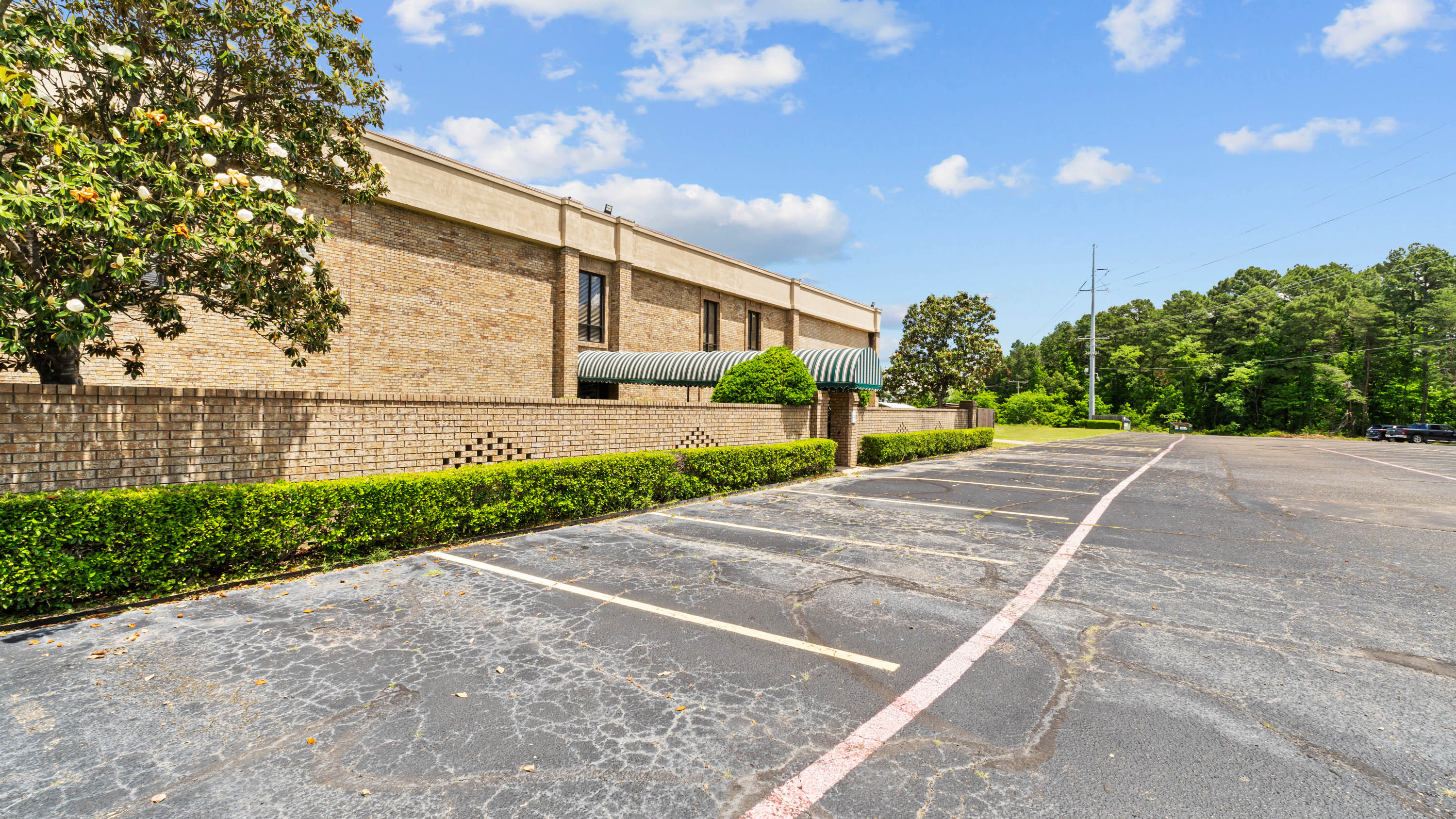 6500 Summerhill Rd., Texarkana, Texas 75503, ,Office,For Lease,Crown Plaza,Summerhill Rd.,1095