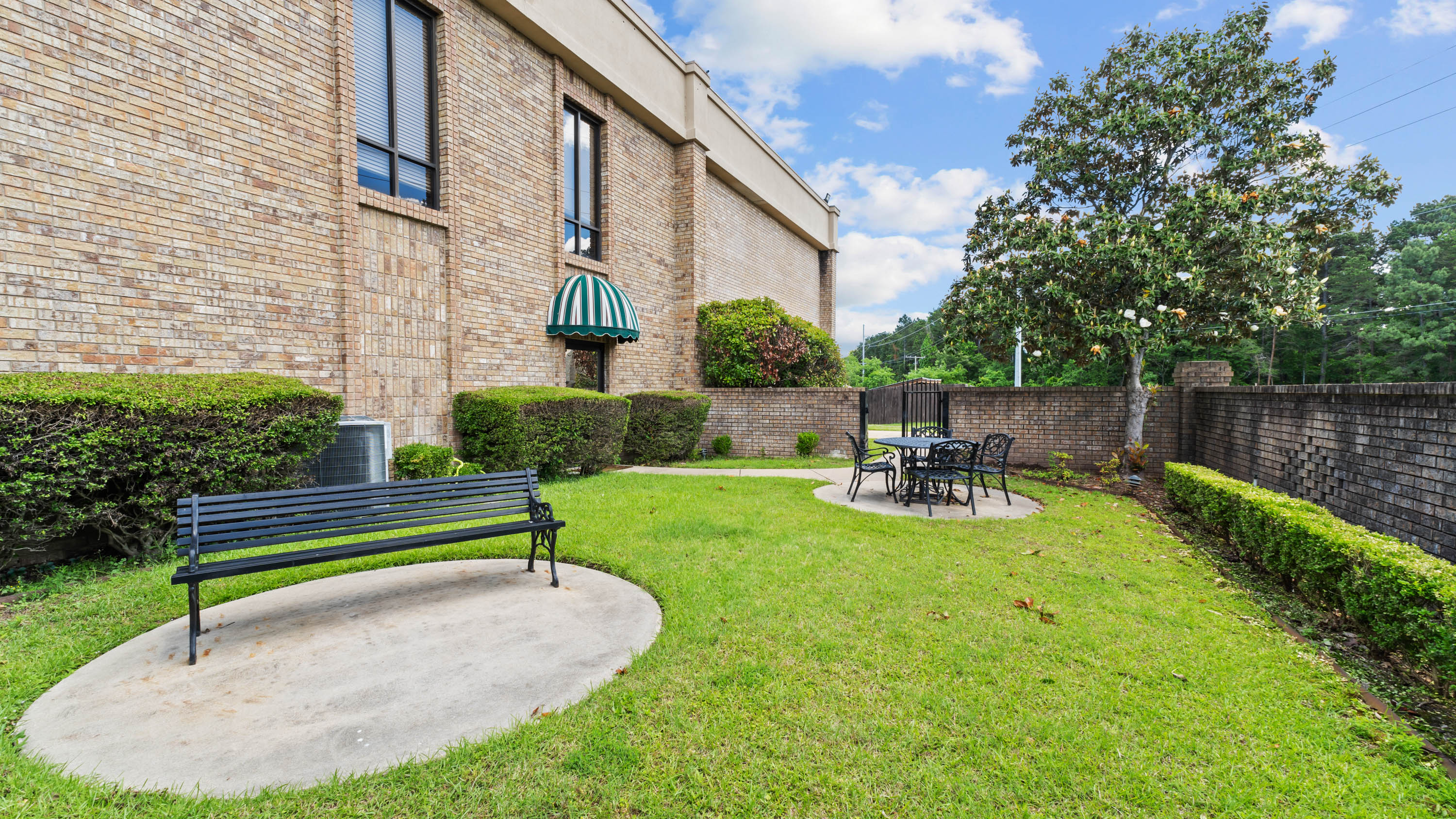6500 Summerhill Rd., Texarkana, Texas 75503, ,Office,For Lease,Crown Plaza,Summerhill Rd.,1095