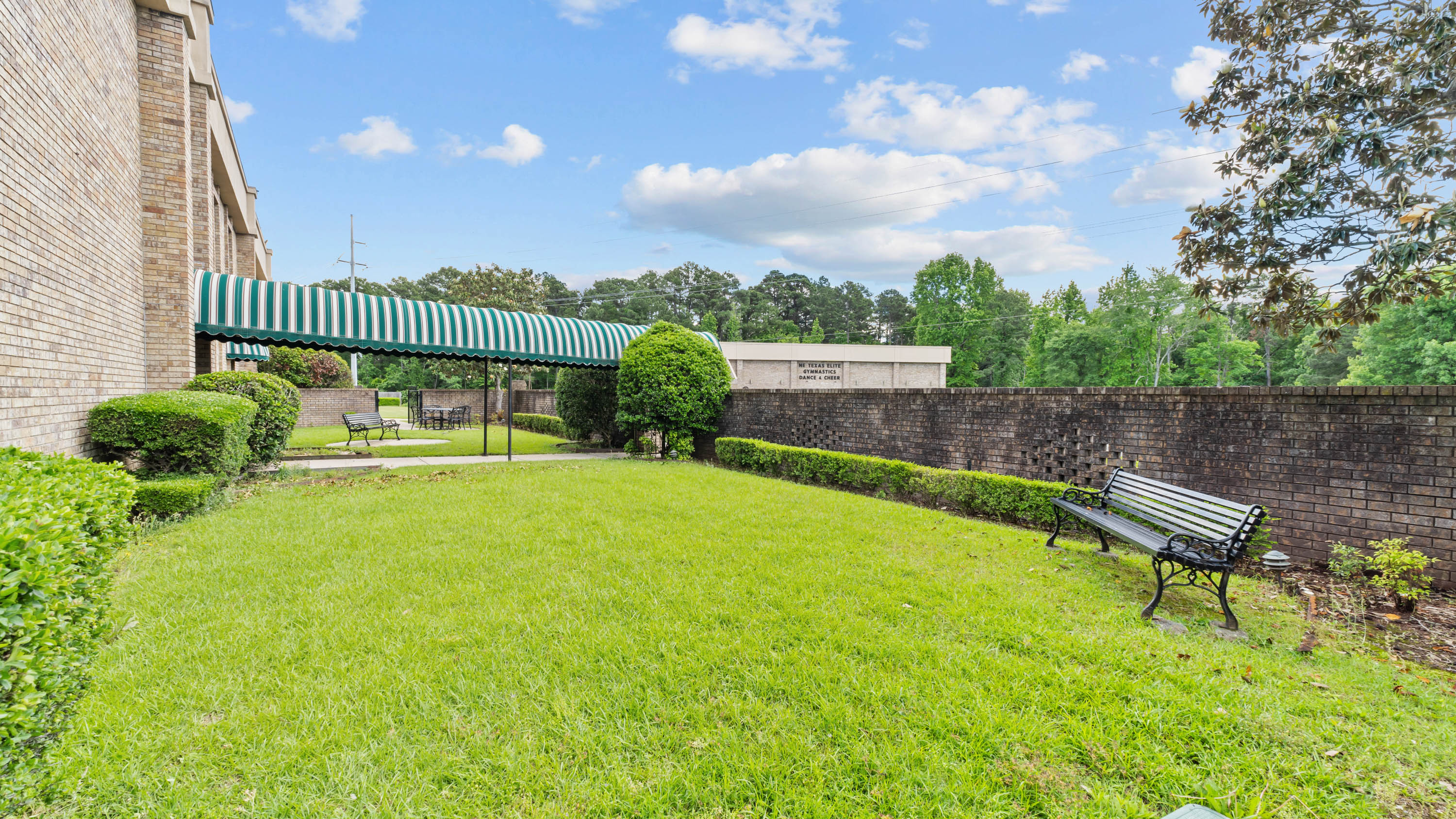 6500 Summerhill Rd., Texarkana, Texas 75503, ,Office,For Lease,Crown Plaza,Summerhill Rd.,1095