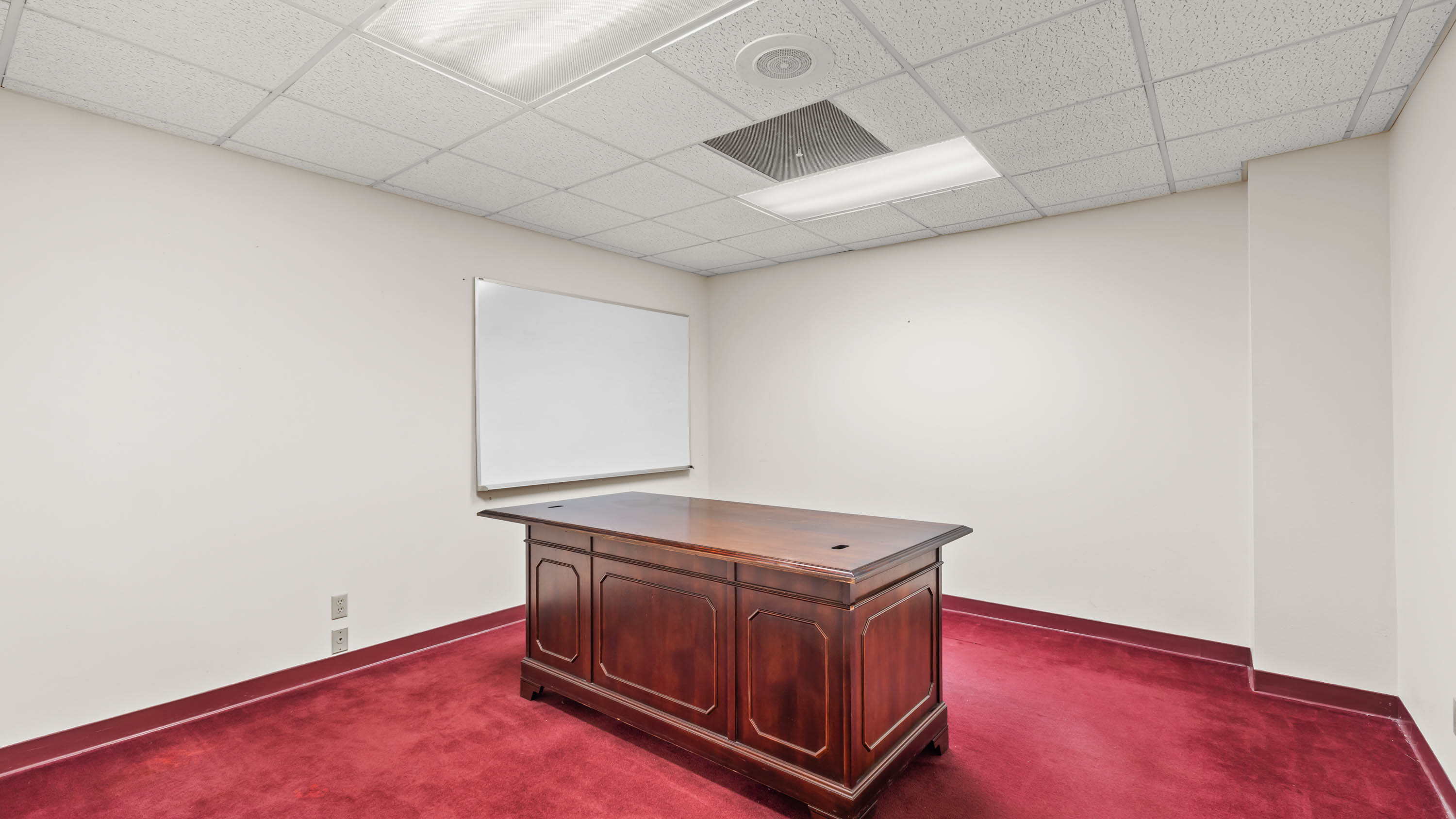 6500 Summerhill Rd., Texarkana, Texas 75503, ,Office,For Lease,Crown Plaza,Summerhill Rd.,1095