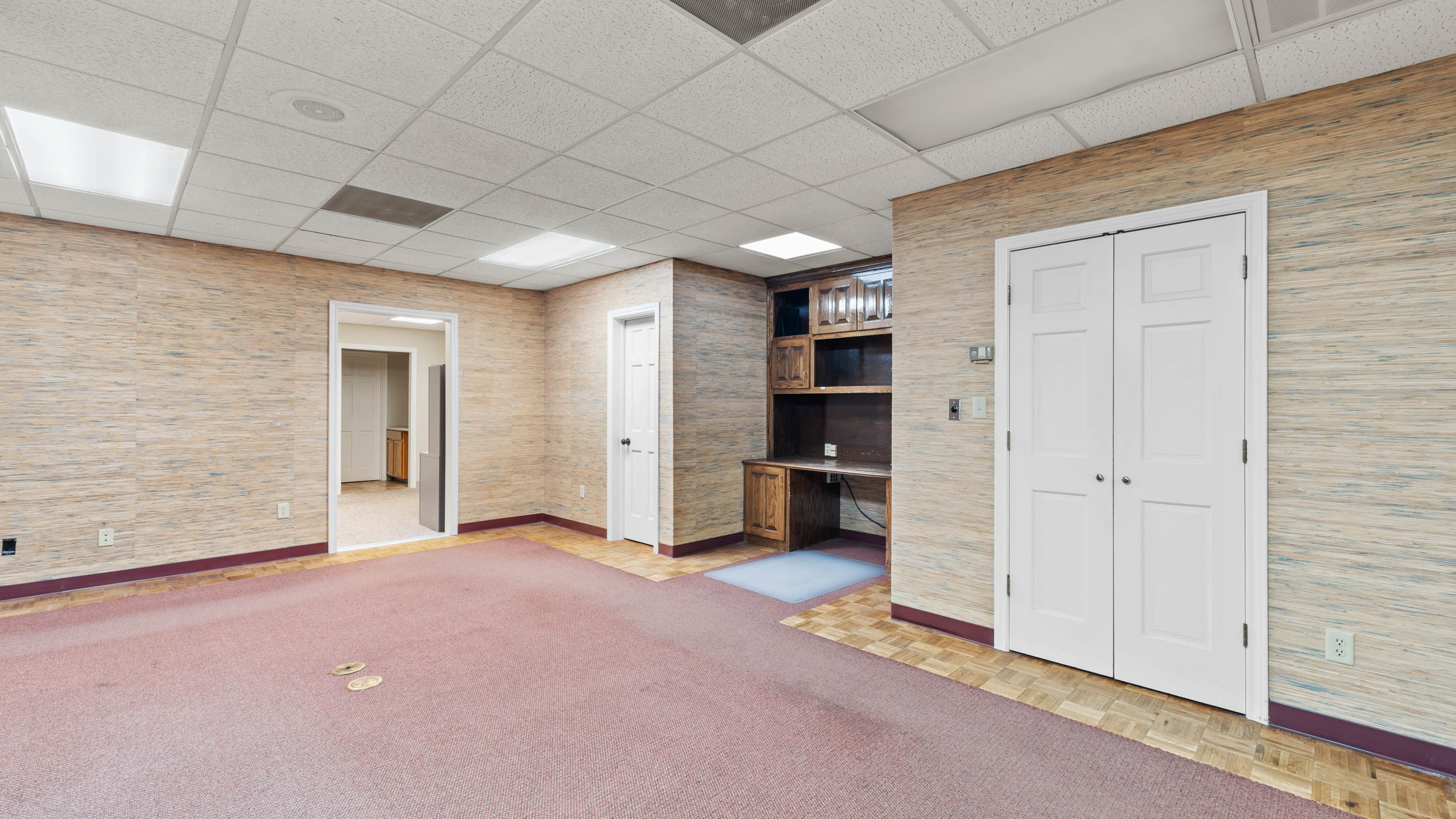 6500 Summerhill Rd., Texarkana, Texas 75503, ,Office,For Lease,Crown Plaza,Summerhill Rd.,1095