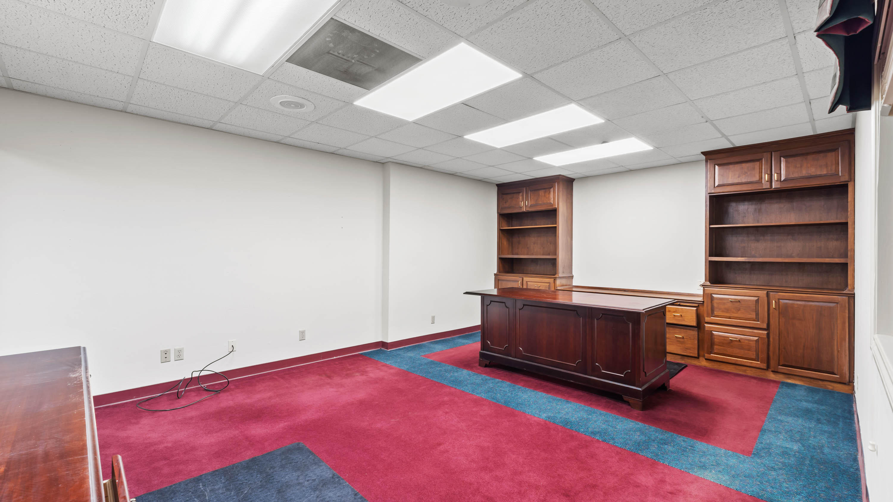 6500 Summerhill Rd., Texarkana, Texas 75503, ,Office,For Lease,Crown Plaza,Summerhill Rd.,1095